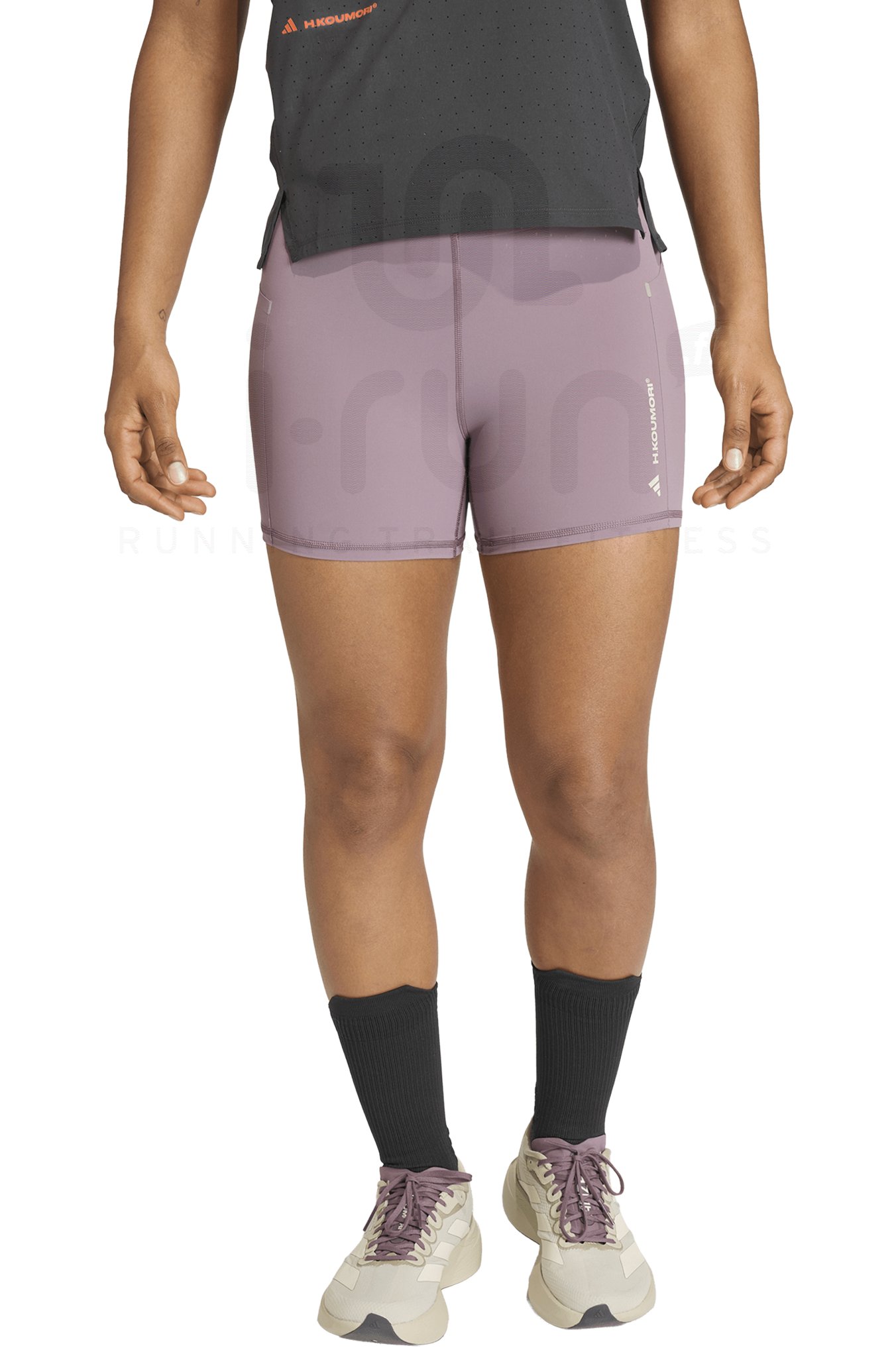 adidas Luva de Goleiro Frozenshield  
T�nis de Corrida Speedcross  
Sapatilhas de Corrida Air Zoom HK