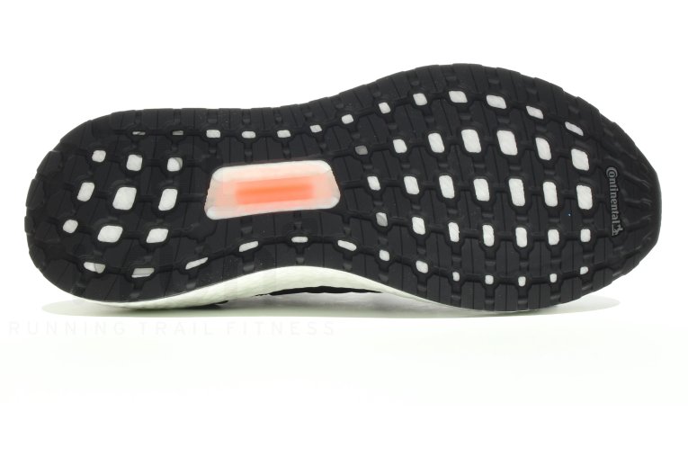 adidas UltraBOOST 19