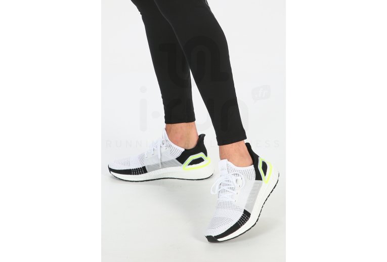 adidas UltraBOOST 19