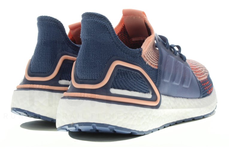adidas UltraBOOST 19