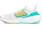 adidas UltraBOOST 22