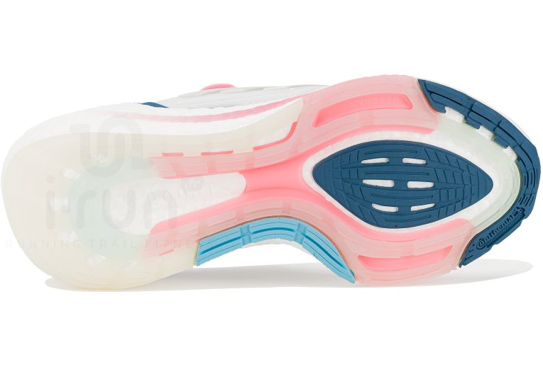 adidas UltraBOOST 22 Damen