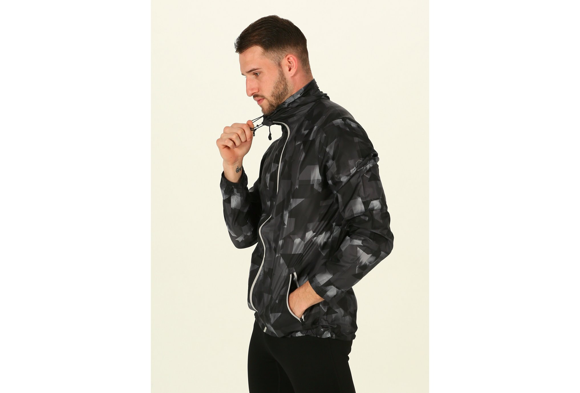 Asics FuzeX Packable JKT M vêtement running homme