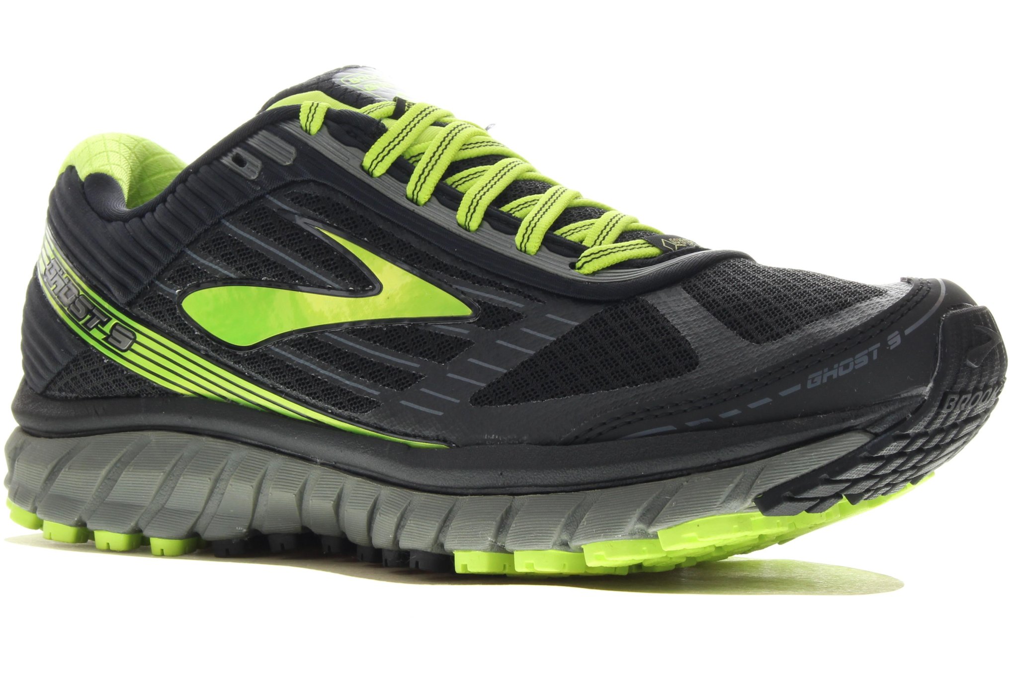 brooks gore tex walking shoes
