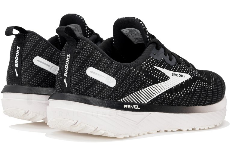 Brooks Revel 6