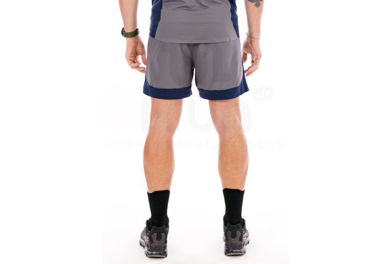 Columbia Tr�s Pitch