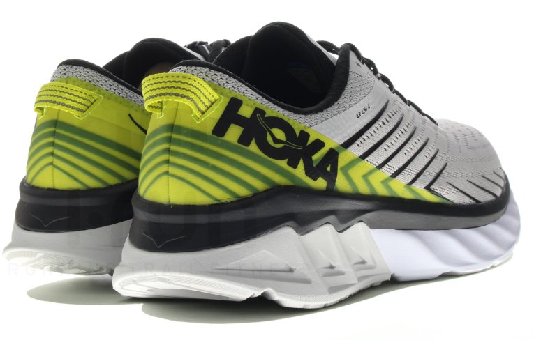 Hoka One One Arahi 4
