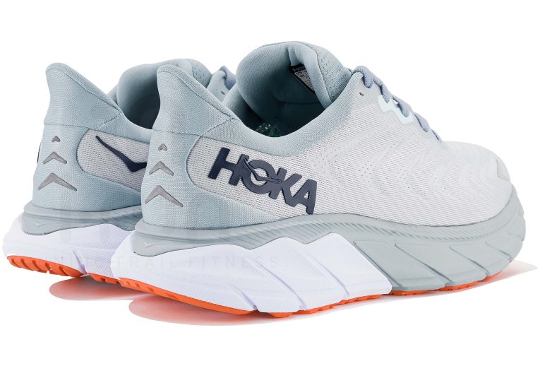 Hoka One One Arahi 6
