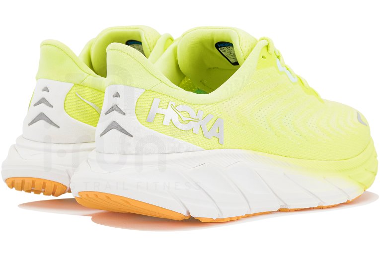 Hoka One One Arahi 6