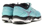 Mizuno Wave Horizon 3