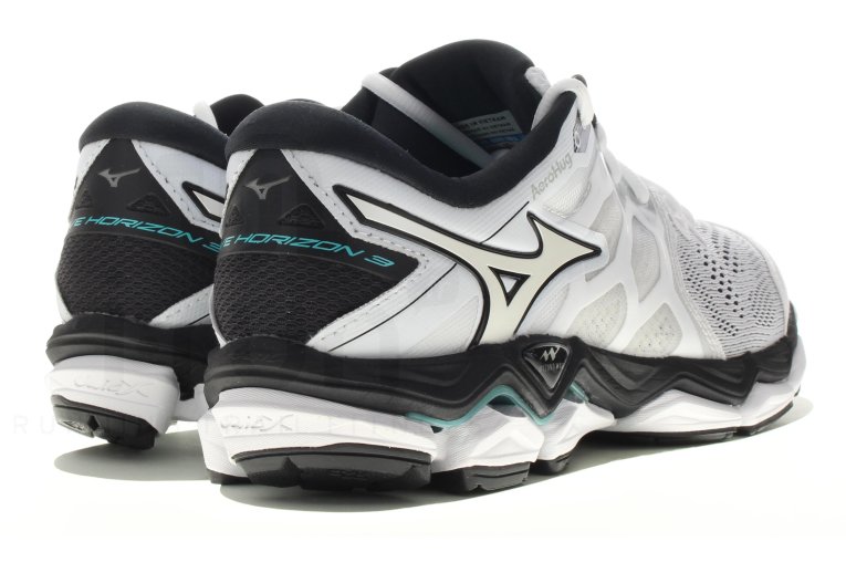 Mizuno Wave Horizon 3