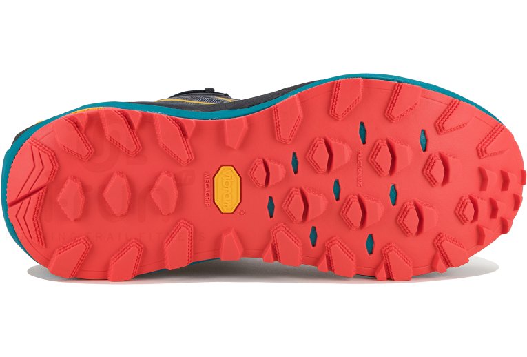 Mizuno Wave Mujin 11