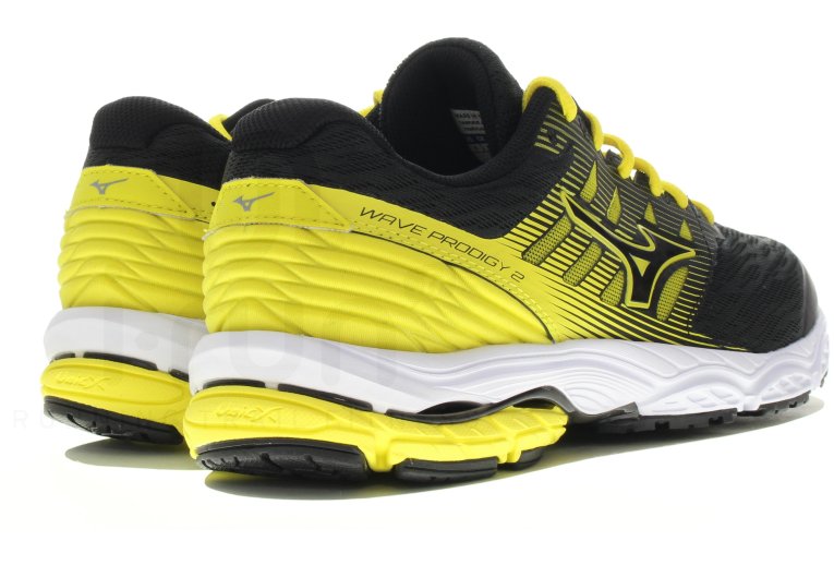 Mizuno Wave Prodigy 2