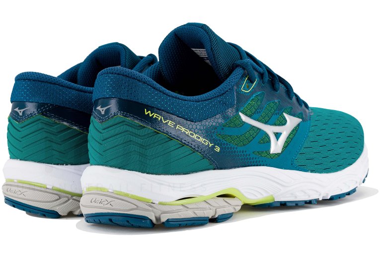 Mizuno Wave Prodigy 3