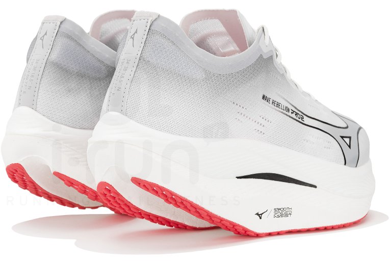 Mizuno Wave Rebellion Pro 2