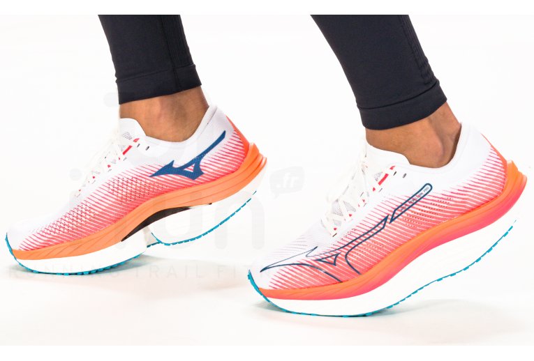 Mizuno Wave Rebellion Pro M