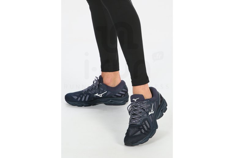 Mizuno Wave Ultima 11