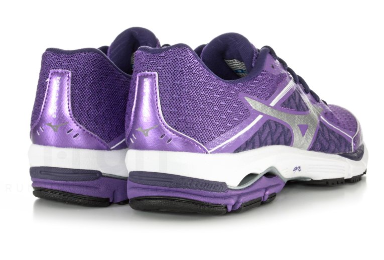 Mizuno Wave Ultima 6