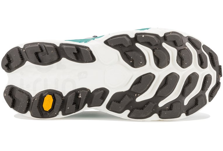 New Balance Fresh Foam X More Trail V3