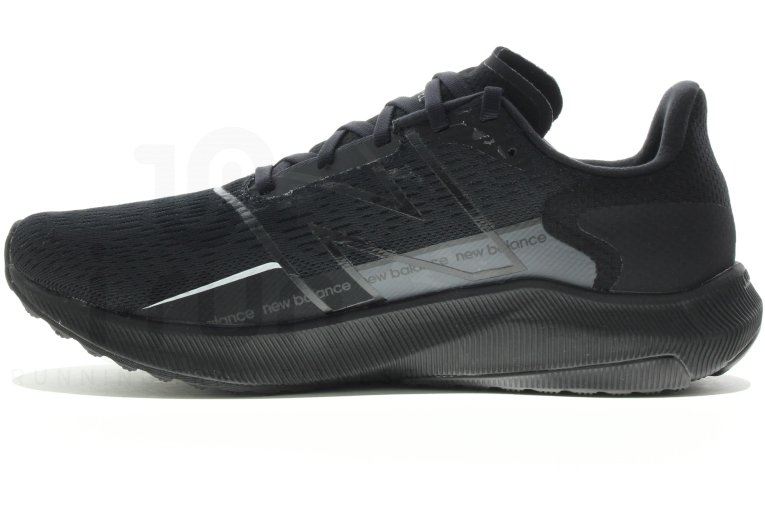 New Balance FuelCell Propel V2