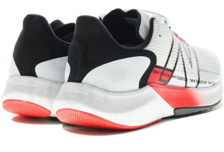 New Balance FuelCell Propel V2