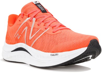 New Balance FuelCell Propel V4 M 