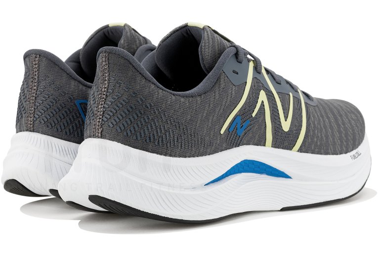 New Balance FuelCell Propel V4 Herren
