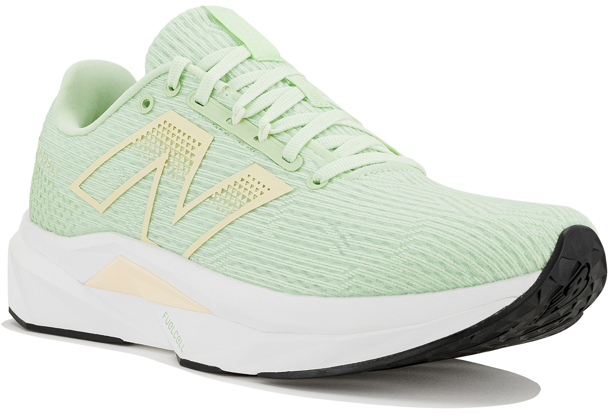 Cut in half: New Balance FuelCell Propel v5 Review (2024
