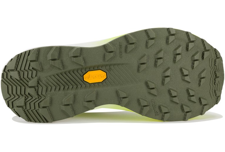 New Balance FuelCell SuperComp Trail V2