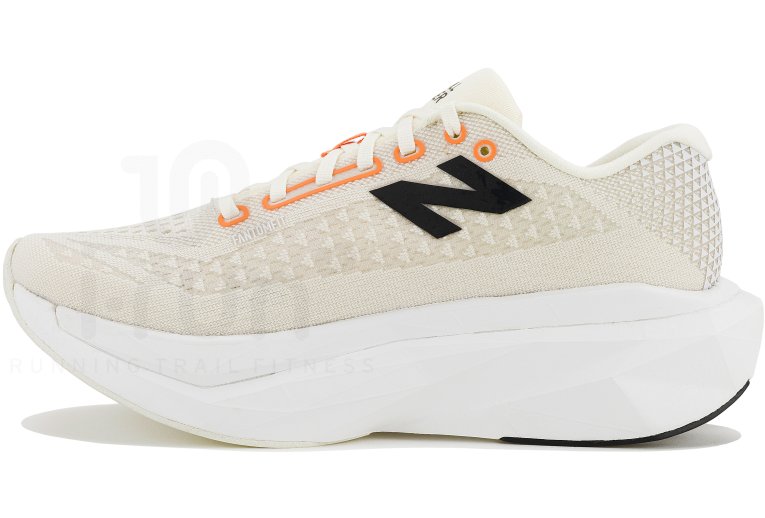 New Balance FuelCell SuperComp Trainer V3