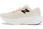 New Balance FuelCell SuperComp Trainer V3