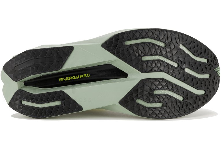 New Balance FuelCell SuperComp Trainer V3