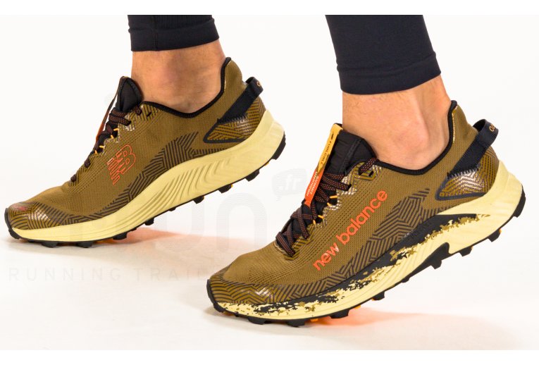 New Balance Summit Unknown V4