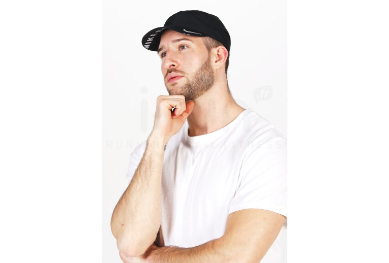 Nike Dri-Fit Tailwind Fast