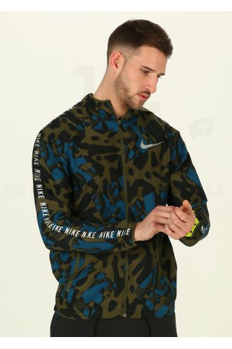 Nike Essential M 