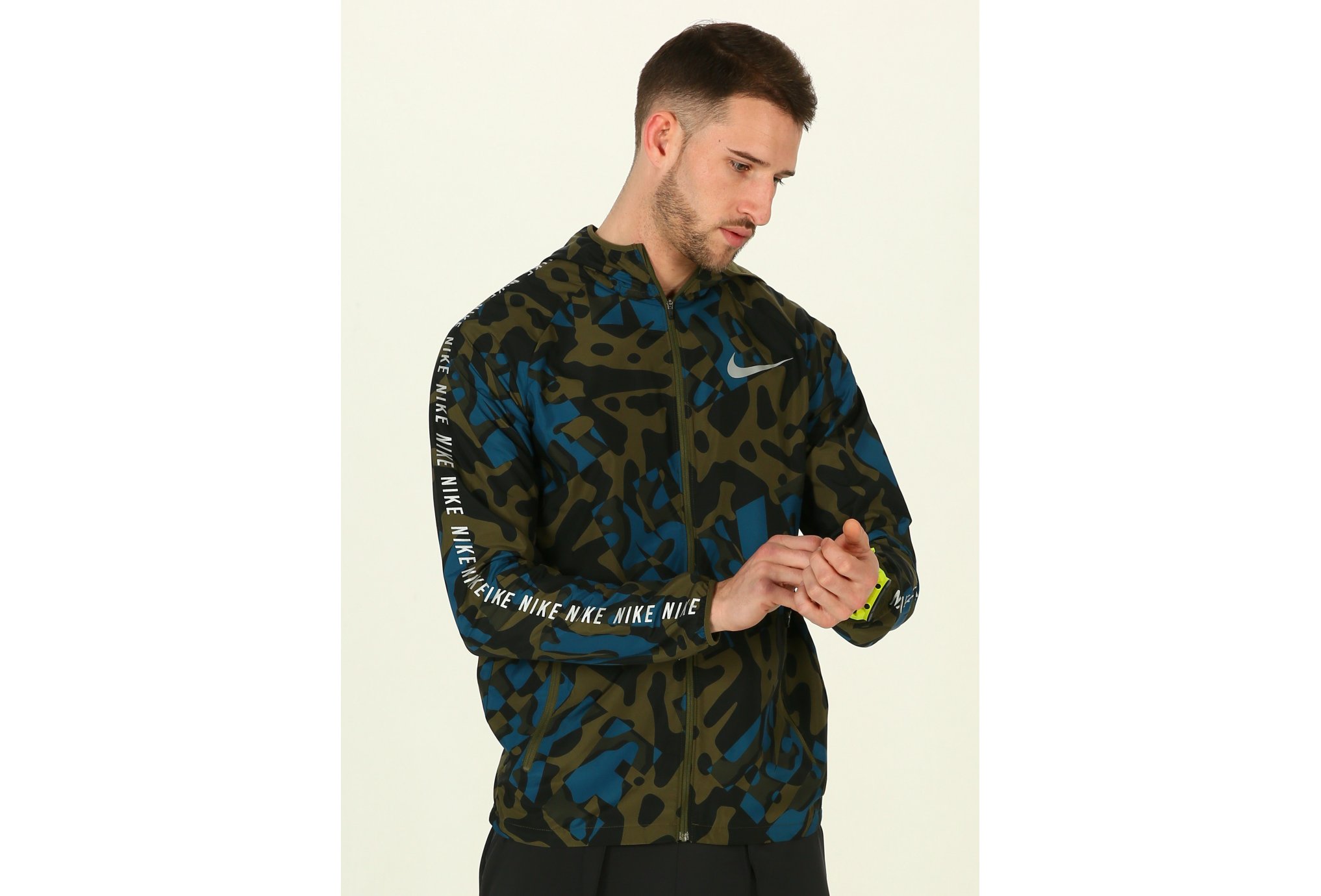 Nike Essential M vêtement running homme