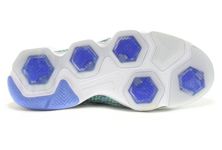 Nike Flyknit Zoom Agility