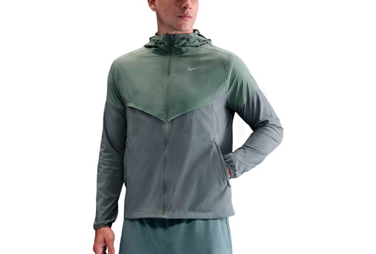 Nike Impossibly Light Windrunner