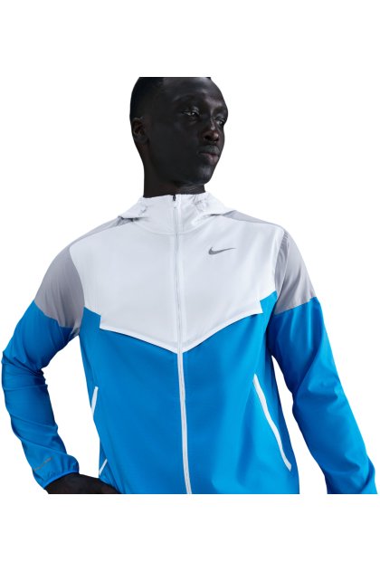 Nike Impossibly Light Windrunner
