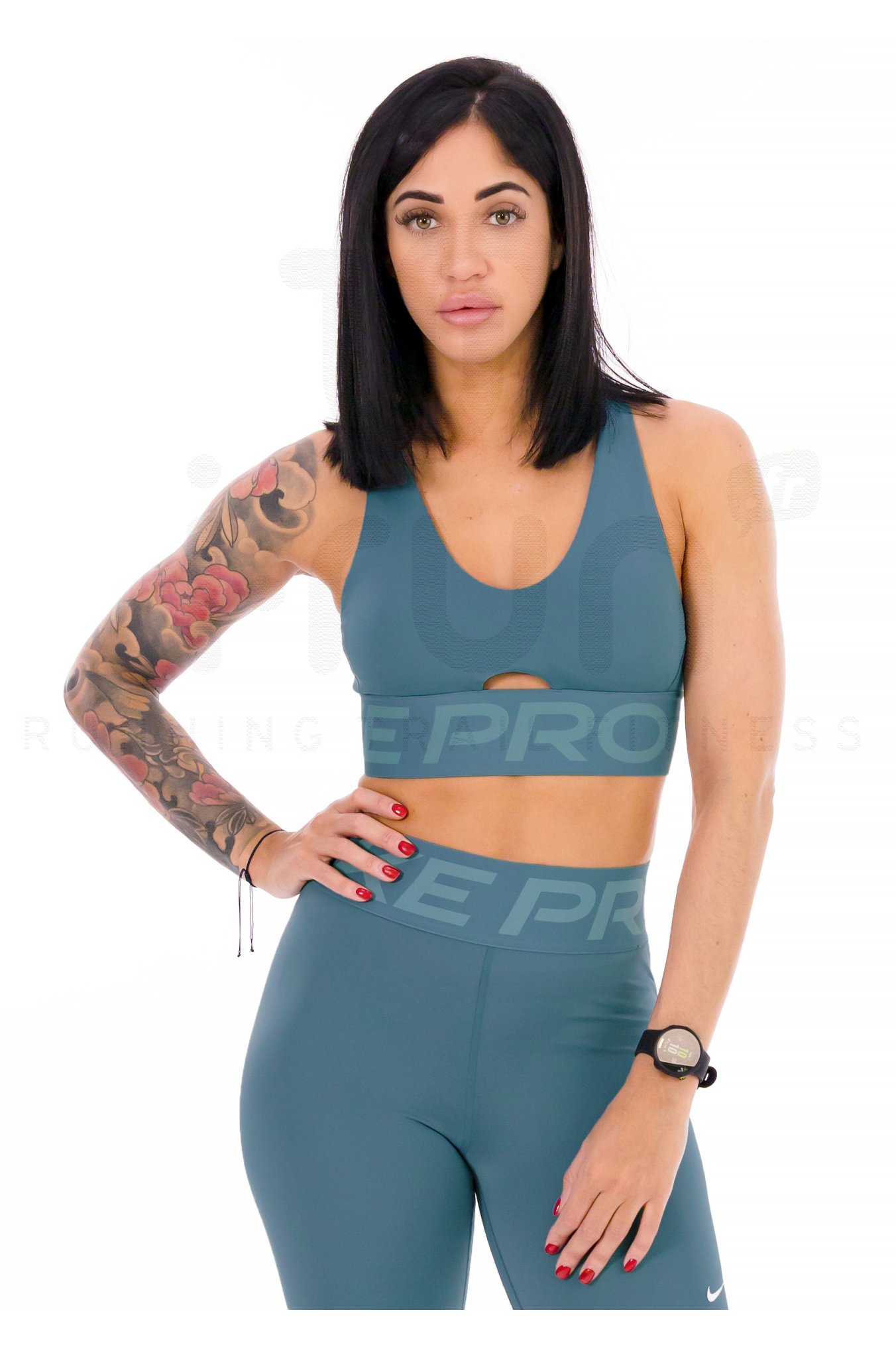 Nike Indy Plunge