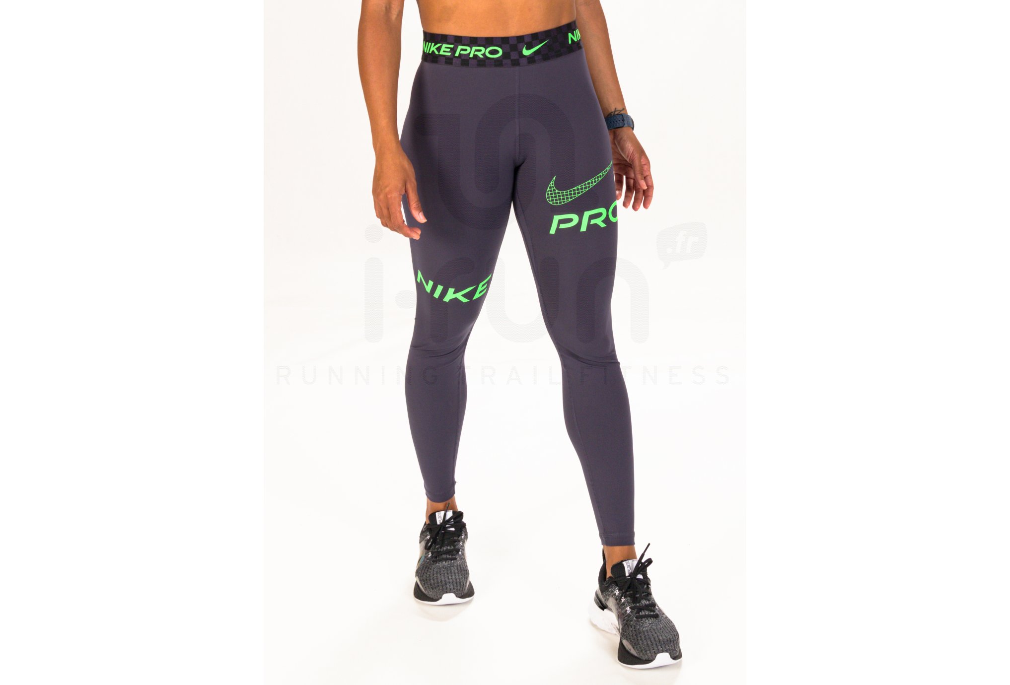 Nike Pro Graphic Gris