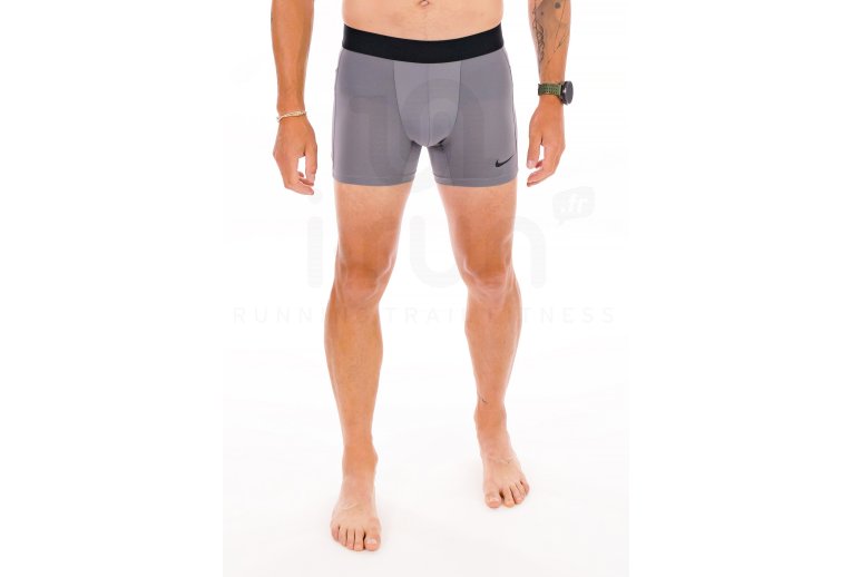 Nike Pro M
