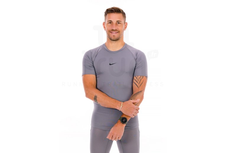 Nike Pro