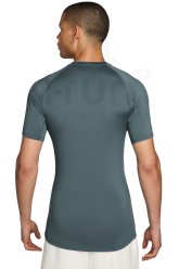 Nike - Chaussures de course Frozenshield -> Sapatos de corrida Frozenshield
- Veste imperm�able Speedcross -> Casaco imperme�vel Speedcross
- Casquette Air Zoom -> Bon� Air Zoom