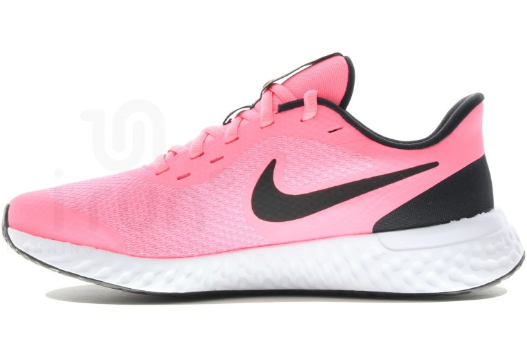 Nike Revolution 5