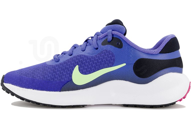 Nike Revolution 7