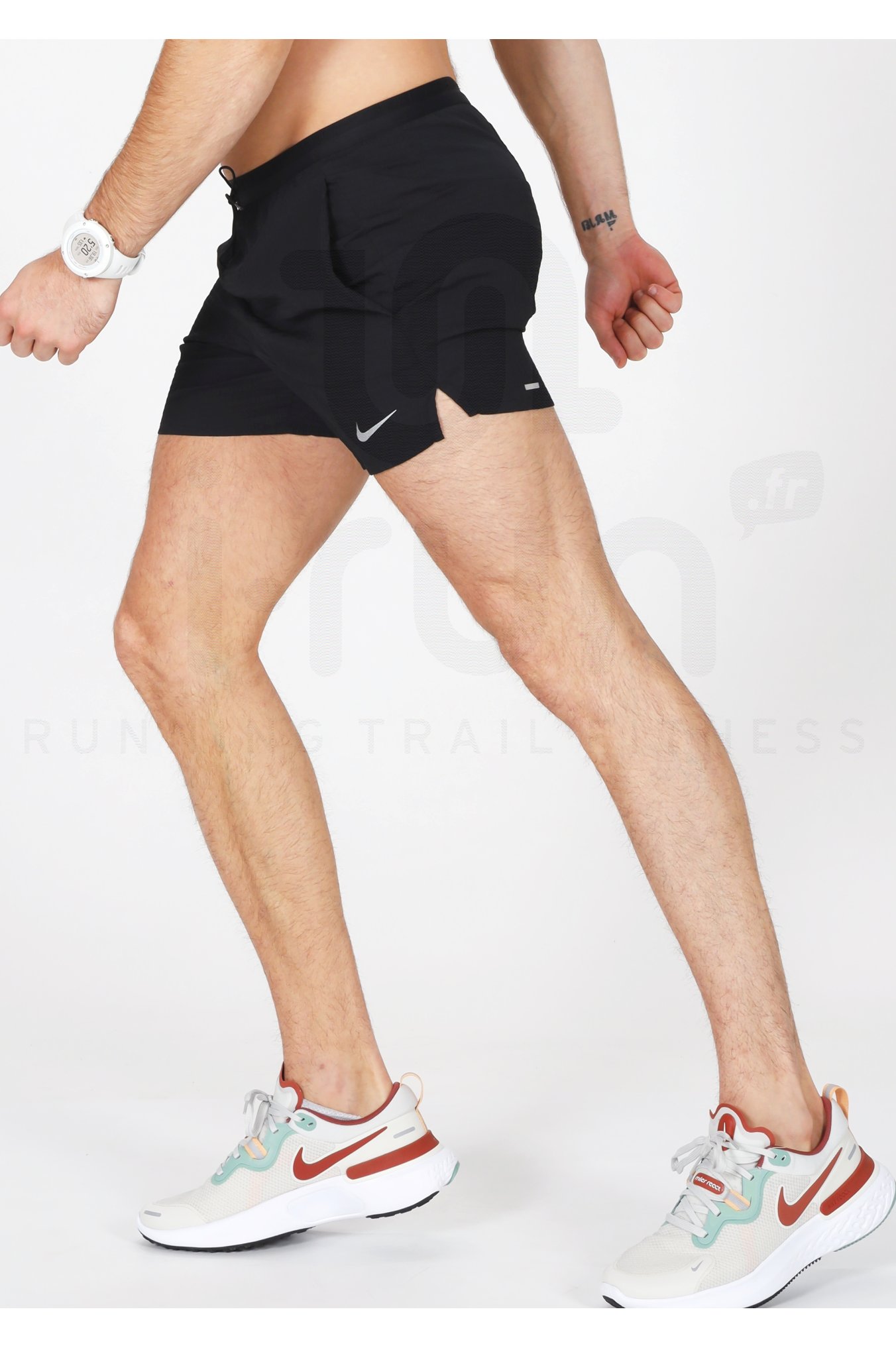 nike flex run division stride elevate