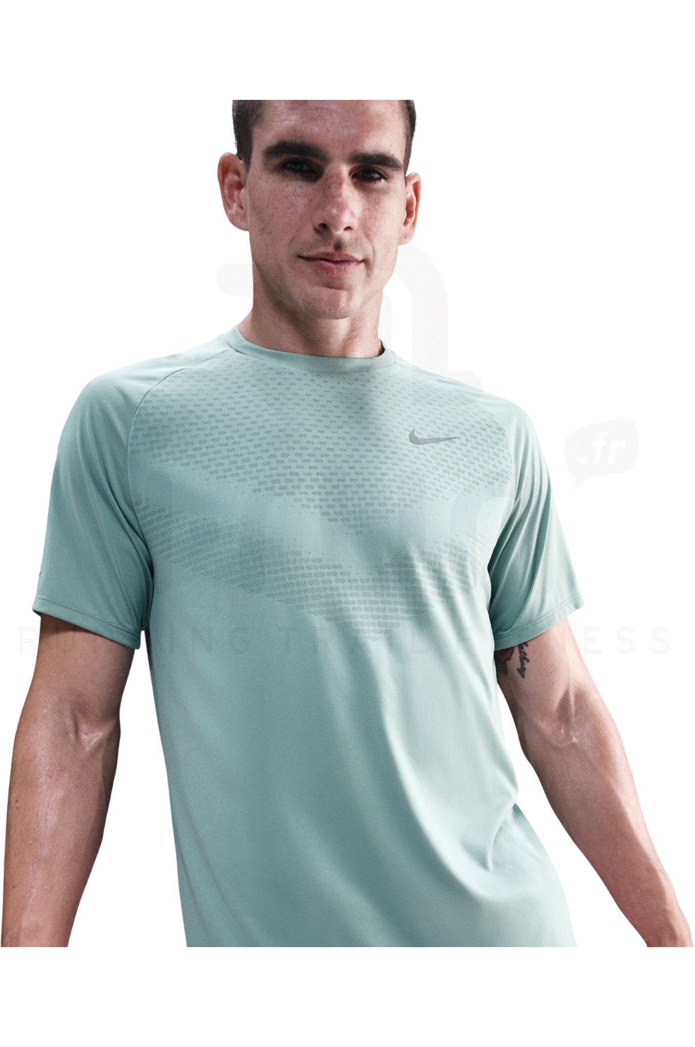 Nike :Stride