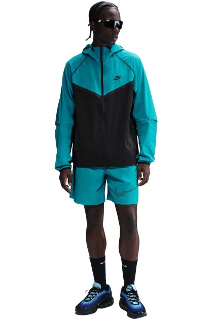 Nike Tech