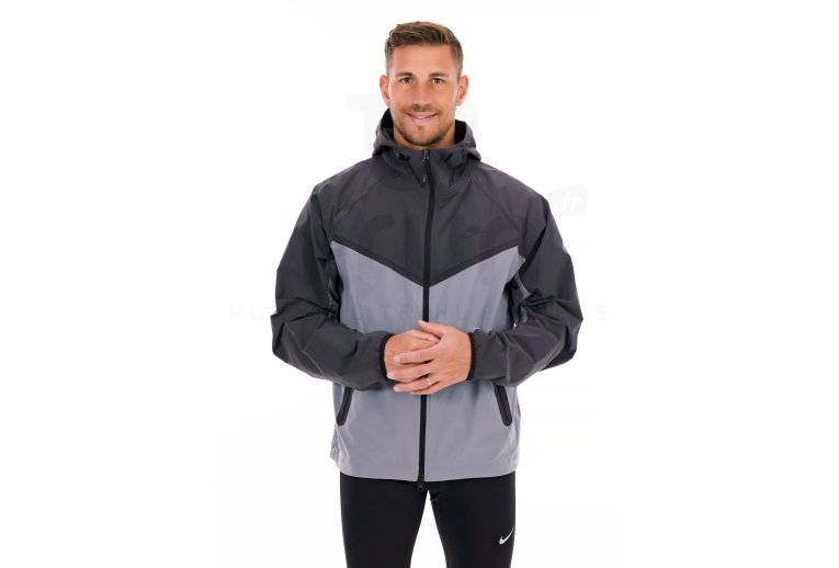 Nike Tech
